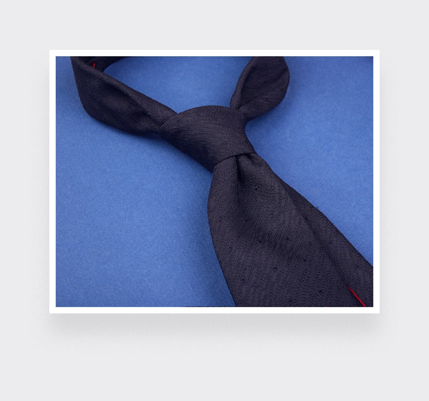 Polka dots textured navy blue tie - silk - Cinabre Paris 