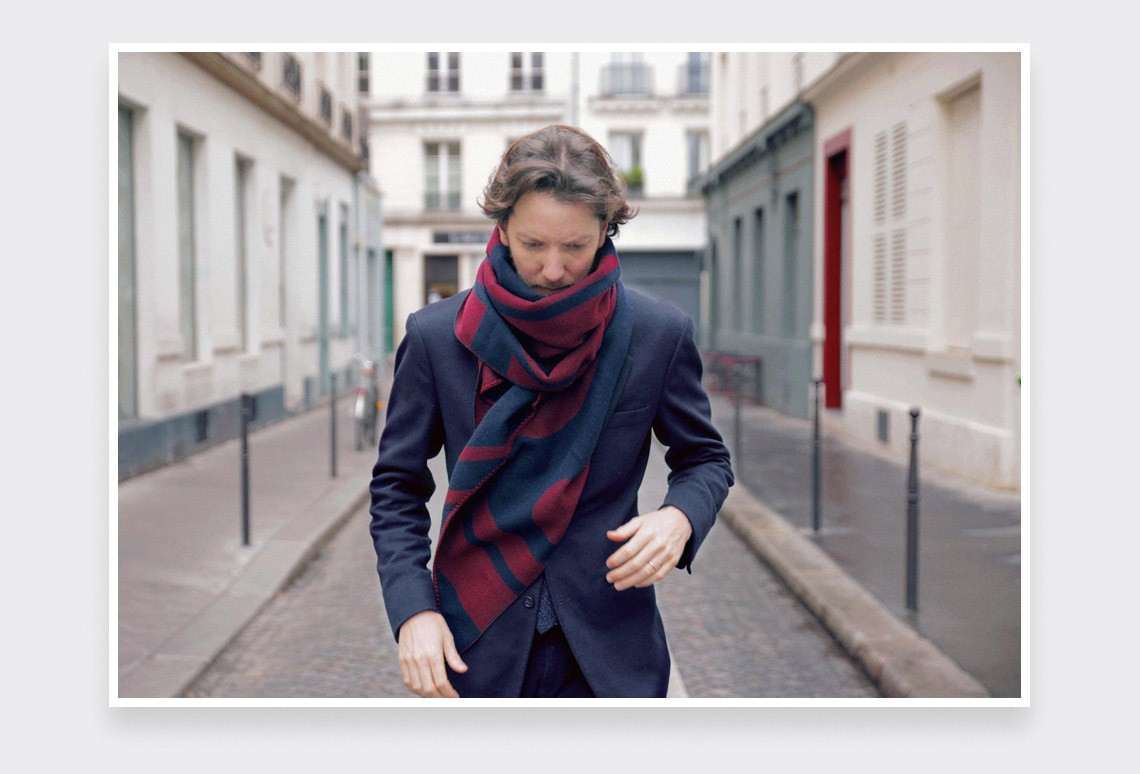 Echarpe bordeaux marine en laine mérinos - made in France par Cinabre Paris