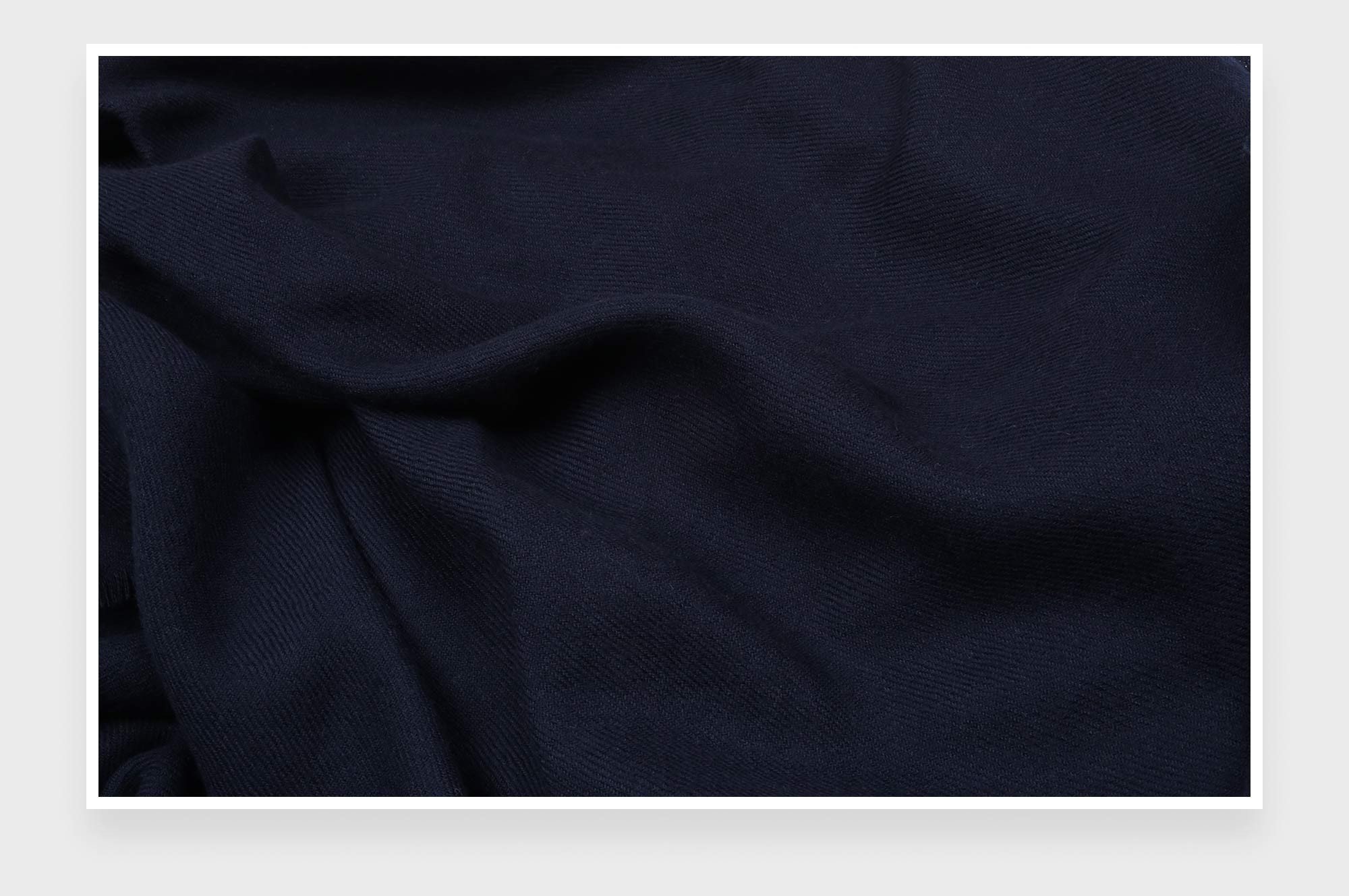 Navy Blue Cashmere Giant Stole - Cinabre Paris